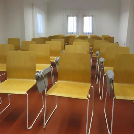 Ecoalbergue La Mola Auberge de jeunesse *